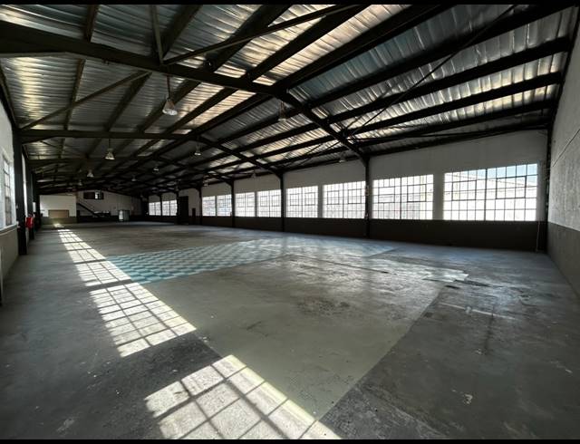 3,720M² WAREHOUSE TO LET IN WYNBERG